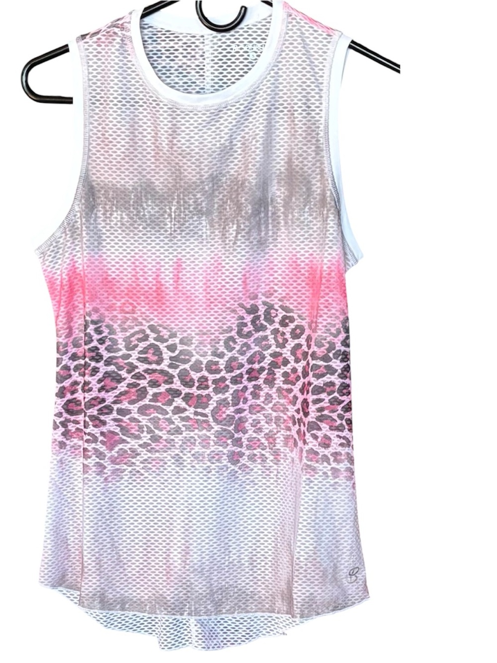 Women's sleeveless Sofibella activewear top in pink panther pattern, size small.